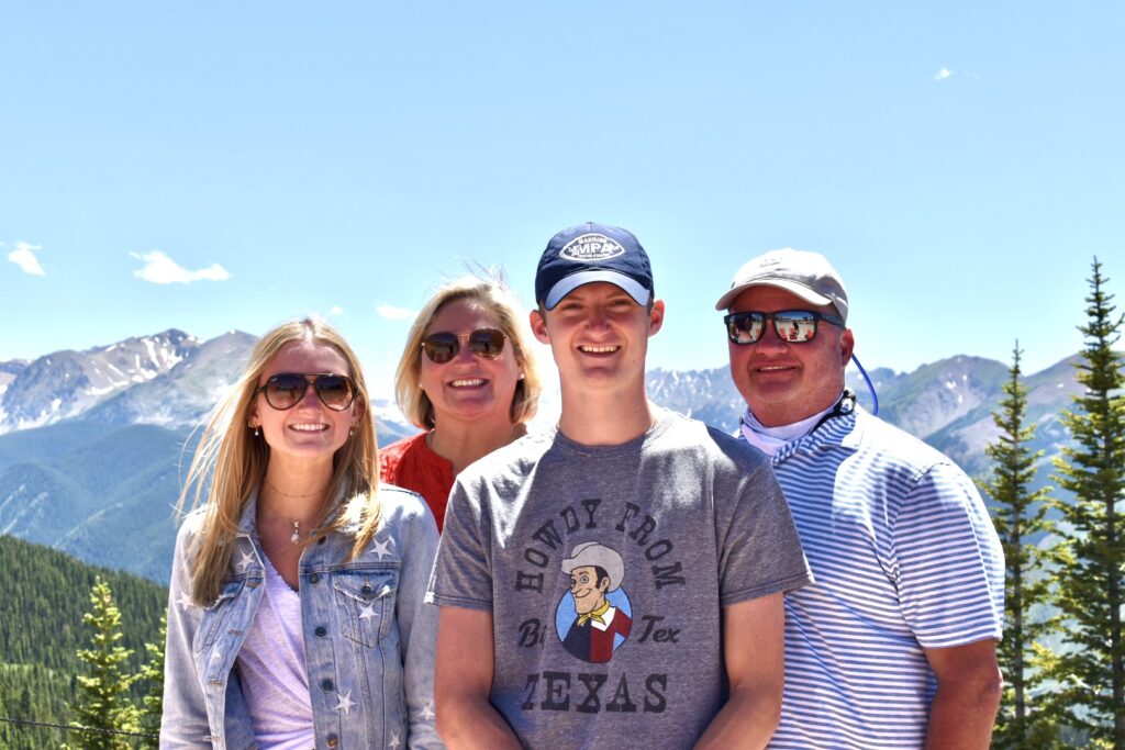 Jefferey A. Szymanski ’90 and his wife Sarah empower students and help grow the Aggie network one scholarship recipient at a time.