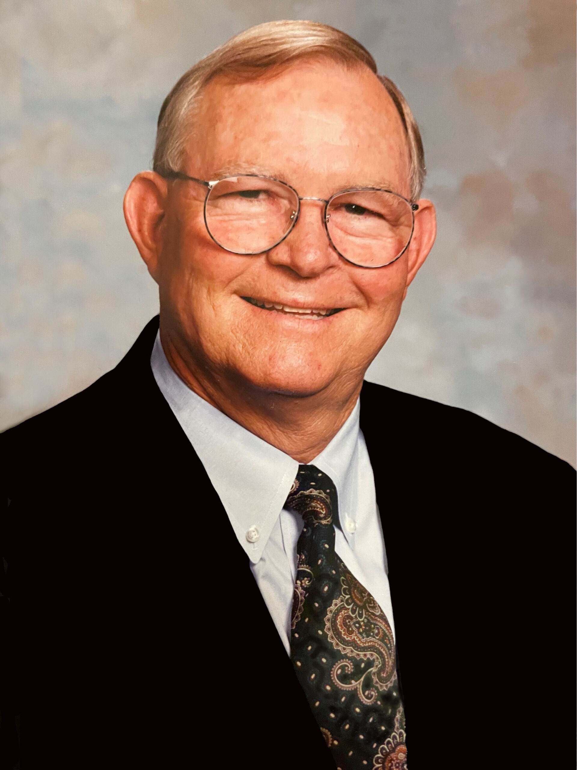 Amy ’84 and Tim Leach ’82 give $1 million to the Bush School for endowed chair honoring Randy Sims ’61, a widely respected Brazos Valley official